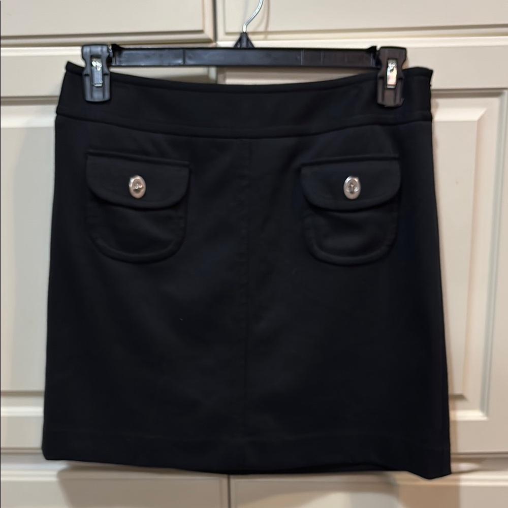 Elegant Black Skirt with Buttoned Pockets
